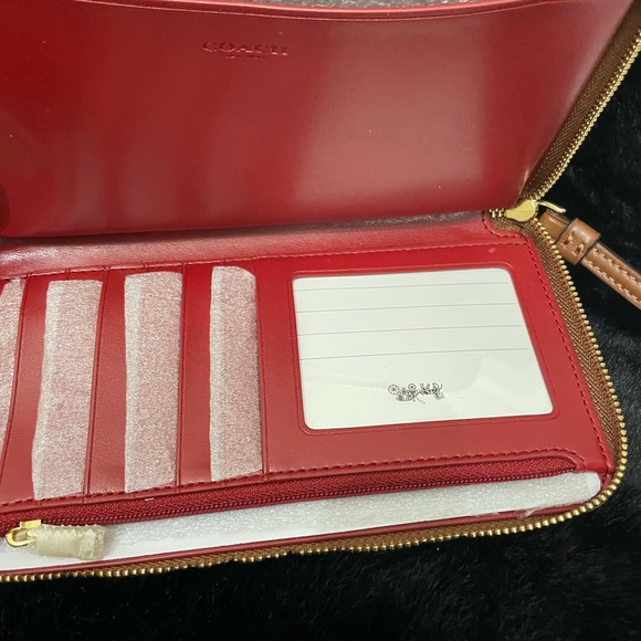 Coach Wallet - Picture 4 of 4